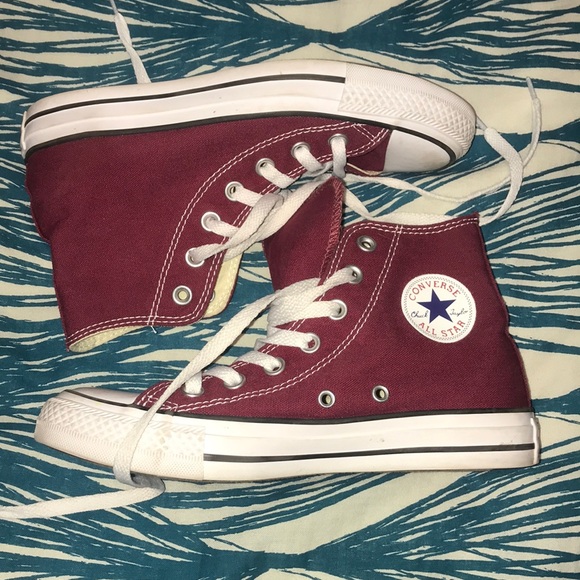 Converse Shoes - MAROON CONVERSE!!